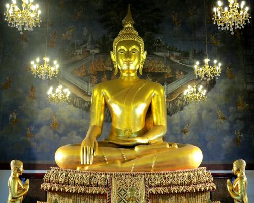 พระพุทธเสฏฐุตตมมุนินทร์ วัดราชนัดดาวรวิหาร